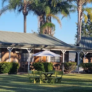 Koorawatha Homestead Motel Bororen